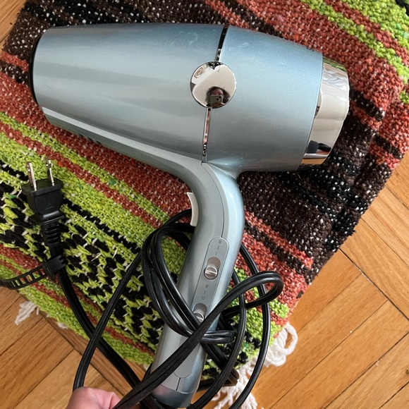 Conair Smooth Wrap Hair Dryer - Picture 4 of 5